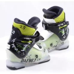 Chaussures Ski Enfant/junior DALBELLO MENACE 1, GREEN/black 18 Chaussures Ski Enfant/junior DALBELLO MENACE 1, GREEN/black -Atomic Shop Soldes chaussures ski enfant junior dalbello menace 1 green black.jpg 2