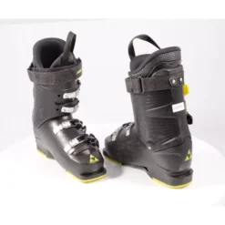 Chaussures Ski Enfant/junior FISCHER RC4 60 Jr. THERMOSHAPE 2020, Thermo Shape, Black 15 Chaussures Ski Enfant/junior FISCHER RC4 60 Jr. THERMOSHAPE 2020, Thermo Shape, Black -Atomic Shop Soldes chaussures ski enfant junior fischer rc4 60 jr thermoshape 2020 thermo shape black.jpg 3