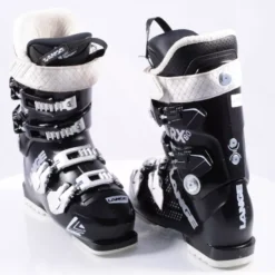 Chaussures Ski Femme LANGE RX 80 W L. V., Polyurethane, Dual Core, 3M Thinsulate, BLACK/white ( En PARFAIT état ) 22 Chaussures Ski Femme LANGE RX 80 W L. V., Polyurethane, Dual Core, 3M Thinsulate, BLACK/white ( En PARFAIT état ) -Atomic Shop Soldes chaussures ski femme lange rx 80 w l v polyurethane dual core 3m thinsulate black white en parfait etat.jpg 6