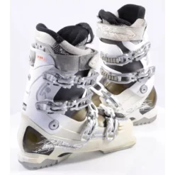 Chaussures Ski Femme SALOMON DIVINE RS 880, Energyzer 70, Extended Lever, Macro, Micro -Atomic Shop Soldes chaussures ski femme salomon divine rs 880 energyzer 70 extended lever macro micro.jpg 2