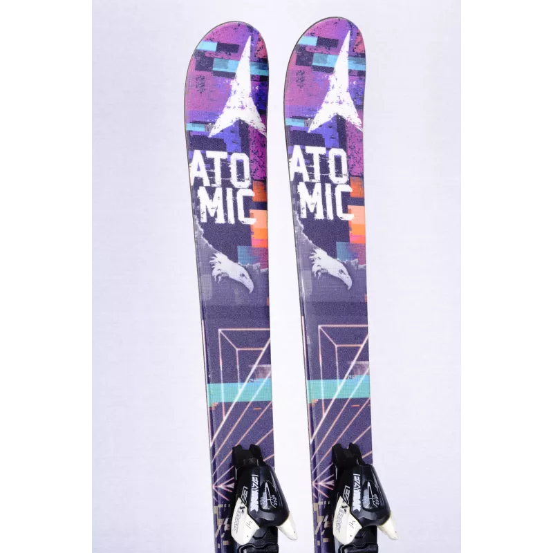 Skis Enfant/junior ATOMIC PUNX, FREESTYLE, Handmade, Junior Eagle, TWINTIP + Atomic Ezytrak 7 3 Skis Enfant/junior ATOMIC PUNX, FREESTYLE, Handmade, Junior Eagle, TWINTIP + Atomic Ezytrak 7