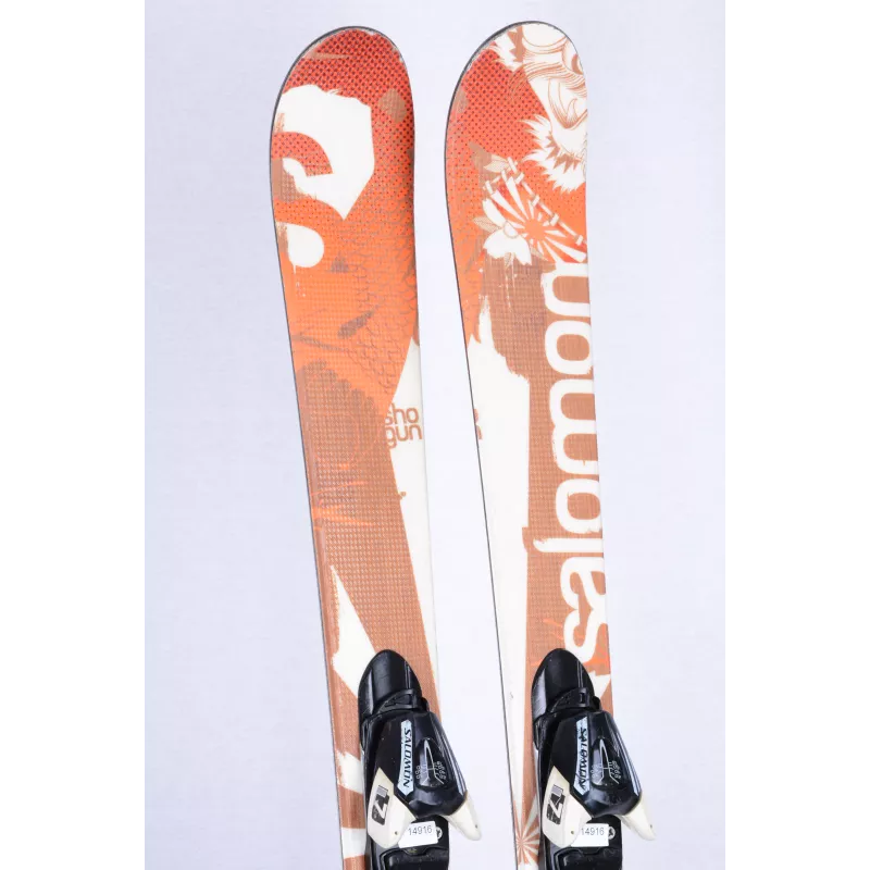 Skis Enfant/junior SALOMON SHOGUN JR, Full WOODCORE, Bamboo Layer, FREESTYLE, TWINTIP + Salomon L7 3 Skis Enfant/junior SALOMON SHOGUN JR, Full WOODCORE, Bamboo Layer, FREESTYLE, TWINTIP + Salomon L7
