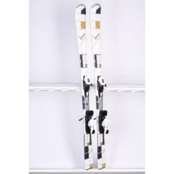 Skis Femme DYNAMIC NIGHT ELVE White/black + Atomic 10 -Atomic Shop Soldes skis femme dynamic night elve white black atomic 10.jpg 2