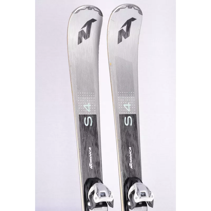 Skis Femme NORDICA SENTRA S4 FDT 2021, Grip Walk, On Piste Rocker, GREY/black/blue + Marker TP2 10 3 Skis Femme NORDICA SENTRA S4 FDT 2021, Grip Walk, On Piste Rocker, GREY/black/blue + Marker TP2 10