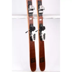 Skis Freeride Neufs XQZT FREETOUR 2019 HANDMADE LIMITED, CARBON, BAMBOO, VDS Tape + Marker Squire 11 ( NEUFS ) -Atomic Shop Soldes skis freeride neufs xqzt freetour 2019 handmade limited carbon bamboo vds tape marker squire 11 neufs.jpg 2