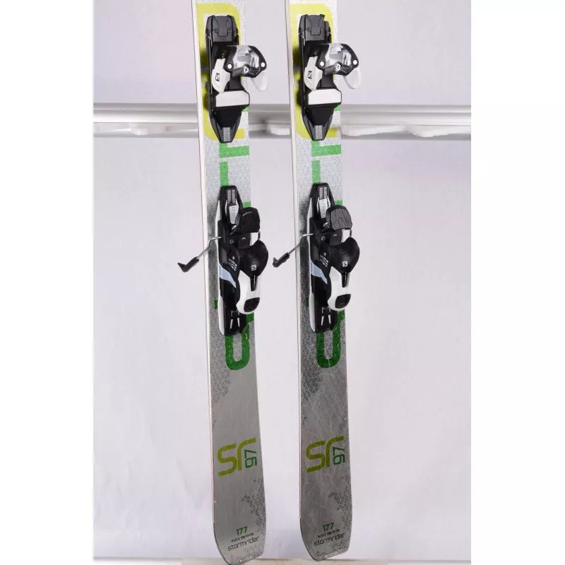 Skis Freeride STOCKLI STORMRIDER 97 SILV/GR, Titan, Woodcore, SWISS Made + Salomon Warden 13 ( En PARFAIT état ) 5 Skis Freeride STOCKLI STORMRIDER 97 SILV/GR, Titan, Woodcore, SWISS Made + Salomon Warden 13 ( En PARFAIT état ) – Image 3