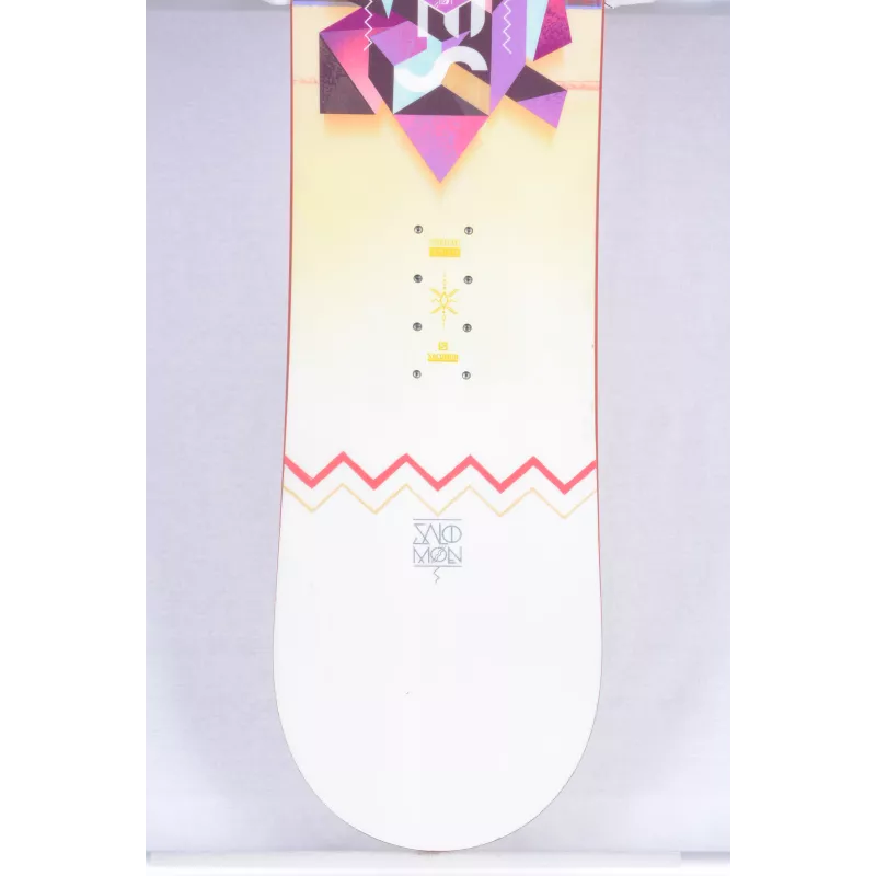 Snowboard Femme SALOMON LOTUS, Directional Twin, Radial Sidecut, SuperFLAT 5 Snowboard Femme SALOMON LOTUS, Directional Twin, Radial Sidecut, SuperFLAT – Image 3